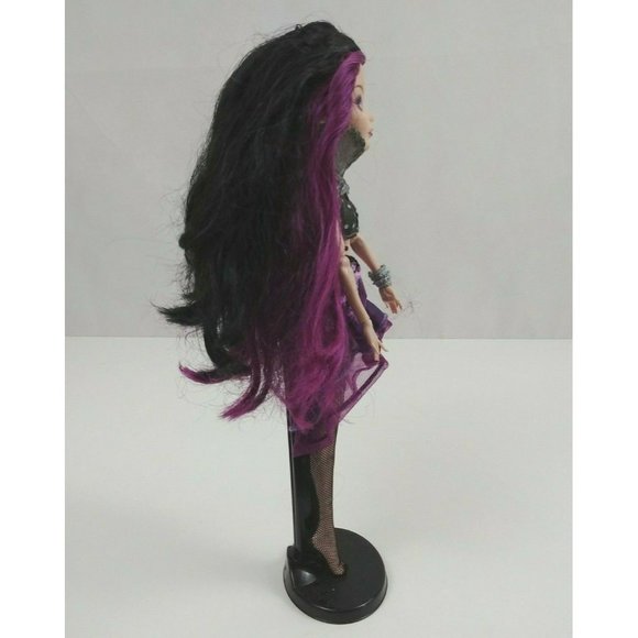 Ever After High 10" Doll Raven Queen 1st Chapter Wave 1 With Accessories - Picture 2 of 6
